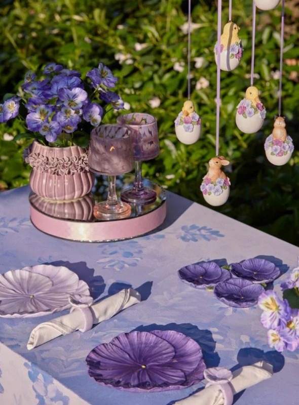 Vaso in ceramica con ghirlanda floreale viola, impermeabile